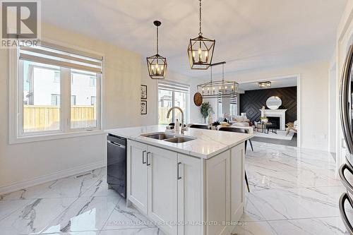 84 Grady Drive, Clarington, ON - Indoor Photo Showing Kitchen With Double Sink With Upgraded Kitchen