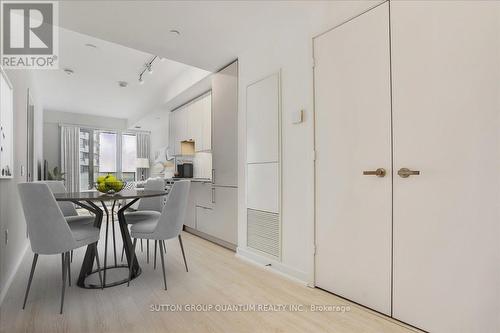 519 - 3883 Quartz Road, Mississauga, ON - Indoor Photo Showing Dining Room