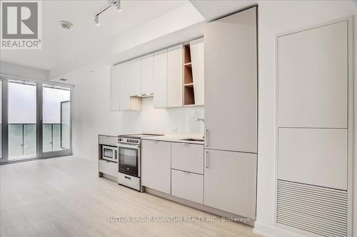 519 - 3883 Quartz Road, Mississauga, ON - Indoor Photo Showing Kitchen