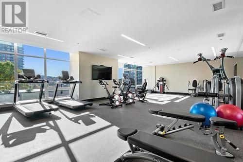 1807 2181 Madison Avenue, Burnaby, BC - Indoor Photo Showing Gym Room