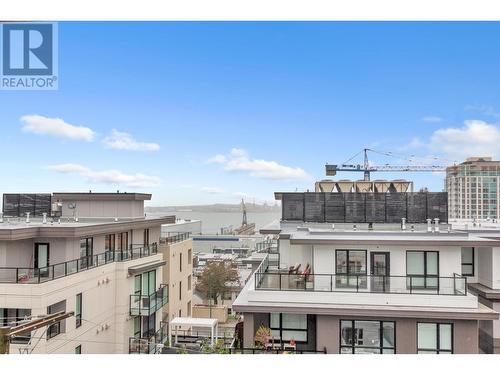 216 221 E 3Rd Street, North Vancouver, BC - Outdoor With Balcony