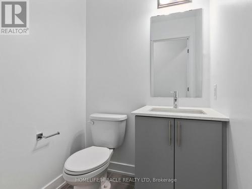 321 Makobe Lane E, Ottawa, ON - Indoor Photo Showing Bathroom