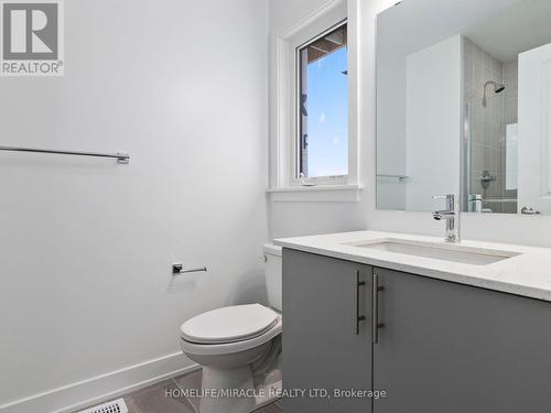 321 Makobe Lane E, Ottawa, ON - Indoor Photo Showing Bathroom