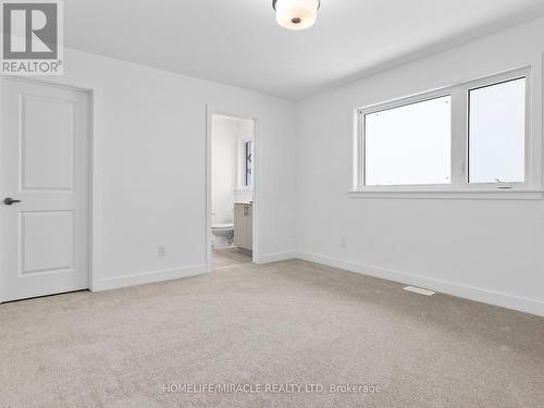 321 Makobe Lane E, Ottawa, ON - Indoor Photo Showing Other Room