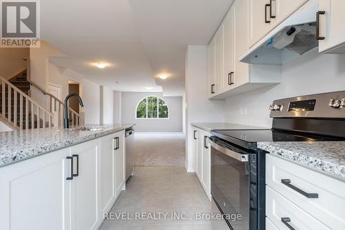 9 - 677 Park Road N, Brantford, ON - Indoor Photo Showing Kitchen With Stainless Steel Kitchen With Upgraded Kitchen