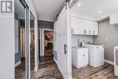 70 Stanley Street, Cambridge, ON - Indoor Photo Showing Laundry Room