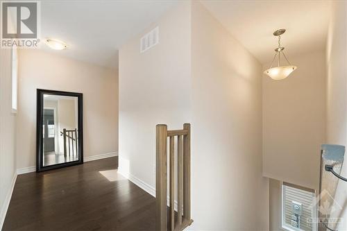 1060 Kijik Crescent, Ottawa, ON - Indoor Photo Showing Other Room