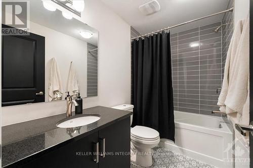 1060 Kijik Crescent, Ottawa, ON - Indoor Photo Showing Bathroom