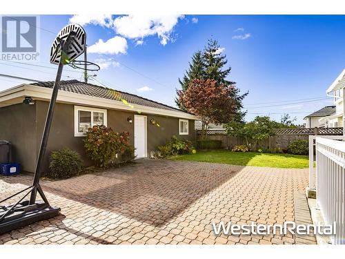 24** W 18Th Avenue, Vancouver, BC - Outdoor