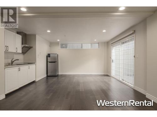 24** W 18Th Avenue, Vancouver, BC - Indoor