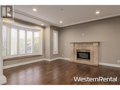 24** W 18Th Avenue, Vancouver, BC - Indoor Photo Showing Living Room With Fireplace