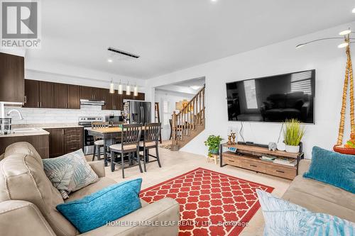 173 Seeley Avenue, Southgate, ON - Indoor Photo Showing Living Room