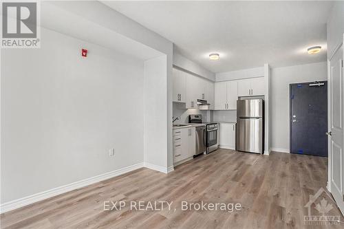 612 - 397 Codd'S Road, Ottawa, ON - Indoor Photo Showing Kitchen With Stainless Steel Kitchen