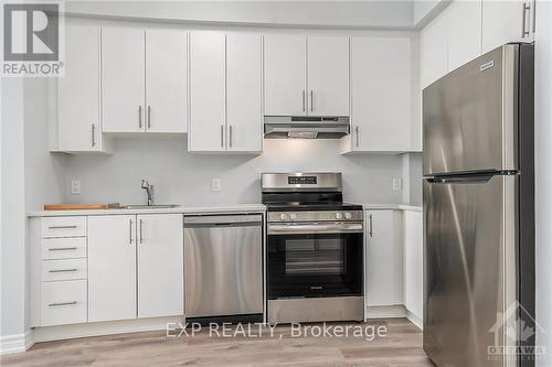 612 - 397 Codd'S Road, Ottawa, ON - Indoor Photo Showing Kitchen With Stainless Steel Kitchen