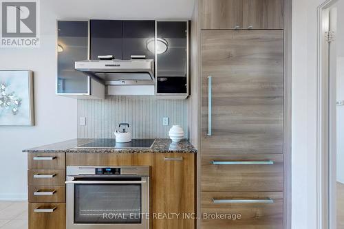 Ph202 - 5162 Yonge Street, Toronto, ON - Indoor Photo Showing Kitchen