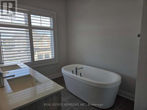 91 Seguin Street, Richmond Hill, ON - Indoor Photo Showing Bathroom