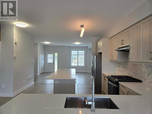 91 Seguin Street, Richmond Hill, ON - Indoor Photo Showing Kitchen With Upgraded Kitchen