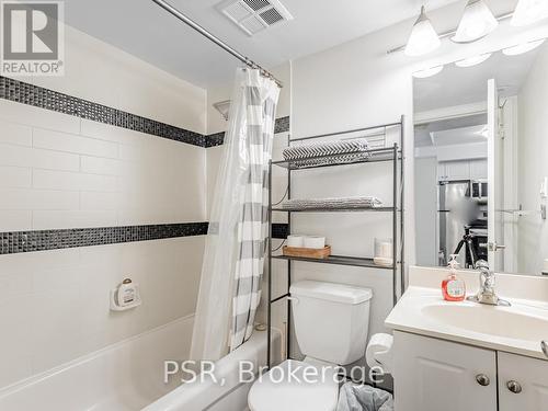 717 - 10 Laidlaw Street, Toronto, ON - Indoor Photo Showing Bathroom