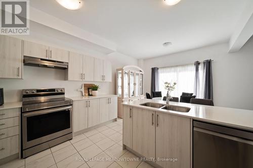 60 Harvest Crescent, Barrie, ON - Indoor Photo Showing Kitchen With Double Sink