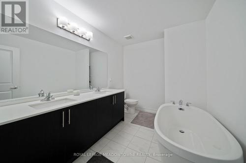 60 Harvest Crescent, Barrie, ON - Indoor Photo Showing Bathroom