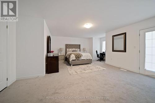 60 Harvest Crescent, Barrie, ON - Indoor Photo Showing Bedroom