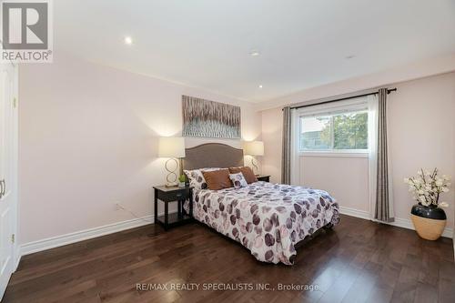 774 Consort Crescent, Mississauga, ON - Indoor Photo Showing Bedroom