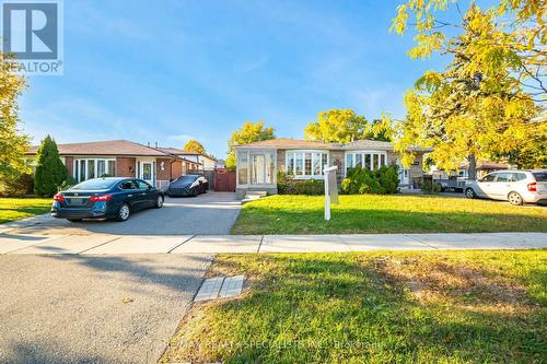 774 Consort Crescent, Mississauga, ON - Outdoor