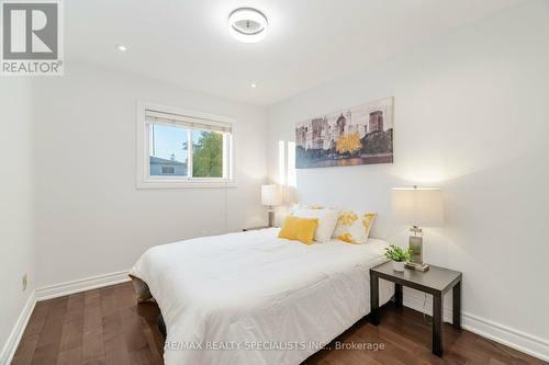 774 Consort Crescent, Mississauga, ON - Indoor Photo Showing Bedroom