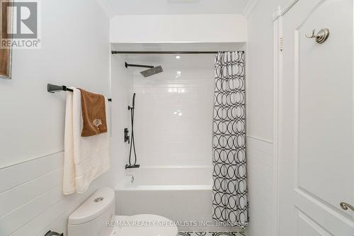 774 Consort Crescent, Mississauga, ON - Indoor Photo Showing Bathroom