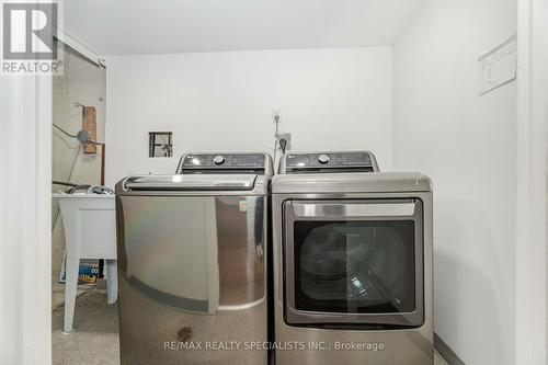 774 Consort Crescent, Mississauga, ON - Indoor Photo Showing Laundry Room