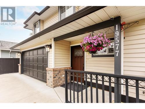 19577 Somerset Drive, Pitt Meadows, BC - Outdoor With Deck Patio Veranda With Exterior