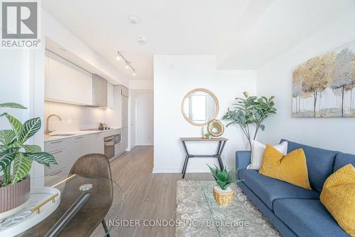 3217 - 19 Western Battery Road, Toronto, ON - Indoor