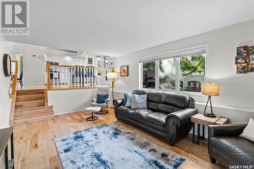 247 Briarvale Bay, Saskatoon, SK - Indoor Photo Showing Living Room