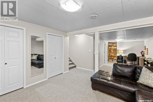 247 Briarvale Bay, Saskatoon, SK - Indoor