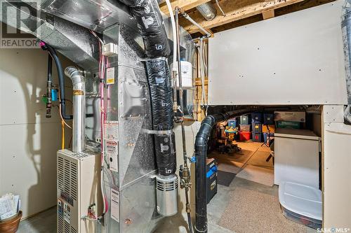 247 Briarvale Bay, Saskatoon, SK - Indoor Photo Showing Basement