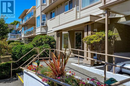 Complex front entry - 301 245 First St, Duncan, BC - Outdoor With Balcony With Exterior