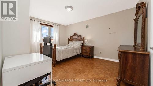 40 Minglehaze Drive, Toronto, ON - Indoor Photo Showing Bedroom