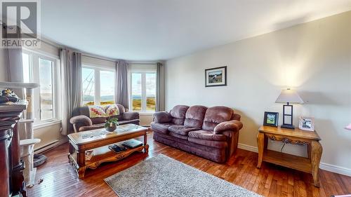 10 Richwood Crescent, Conception Bay South, NL - Indoor Photo Showing Living Room