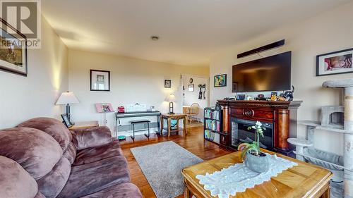 10 Richwood Crescent, Conception Bay South, NL - Indoor Photo Showing Living Room