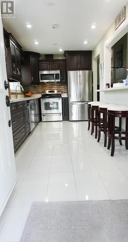 11 Unser Gate, Toronto, ON - Indoor Photo Showing Kitchen