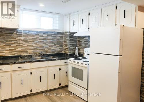 11 Unser Gate, Toronto, ON - Indoor Photo Showing Kitchen With Double Sink