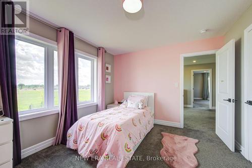 3559 Mia Lane, Plympton-Wyoming, ON - Indoor Photo Showing Bedroom