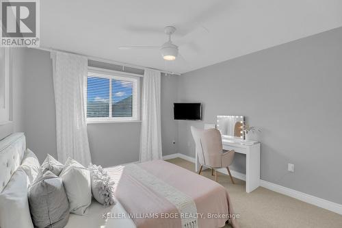 19 - 40 Dartmouth Gate, Hamilton, ON - Indoor Photo Showing Bedroom