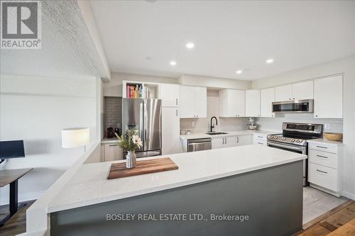 1002 - 270 Scarlett Road, Toronto, ON - Indoor Photo Showing Kitchen