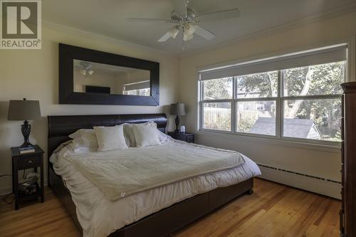 37 Smithville Crescent, St. John'S, NL - Indoor Photo Showing Bedroom