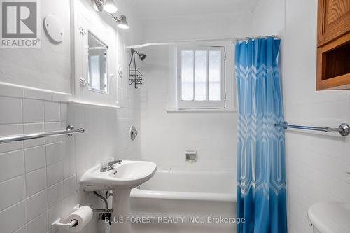 368 Wharncliffe Road S, London, ON - Indoor Photo Showing Bathroom