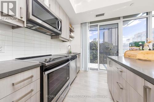 508 - 50 Wellesley Street E, Toronto, ON - Indoor Photo Showing Kitchen With Upgraded Kitchen