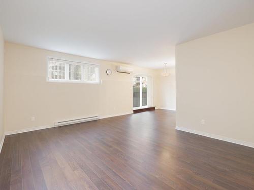 Living room - 1-537 Av. Forest, Pincourt, QC - Indoor Photo Showing Other Room