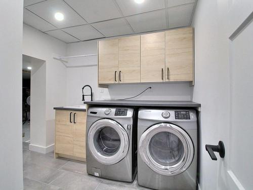 Salle de lavage - 100  - 102 Rue Babin, Val-D'Or, QC - Indoor Photo Showing Laundry Room