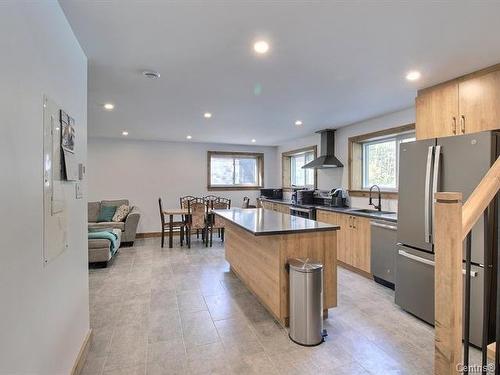 Vue d'ensemble - 100  - 102 Rue Babin, Val-D'Or, QC - Indoor Photo Showing Kitchen